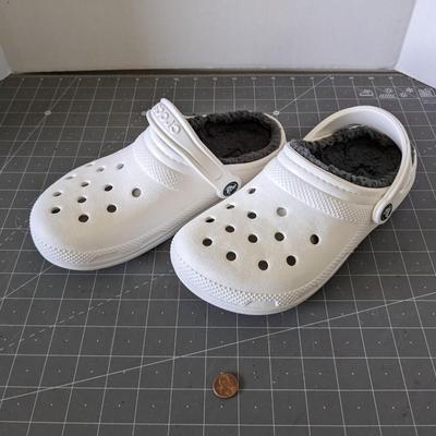 Insulated White Crocs Mens 5 / Womens 8