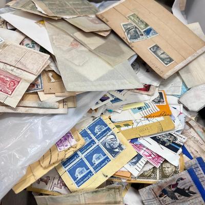 Large lot of unsorted stamps