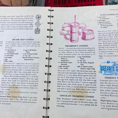 Vintage Betty Crocker Cooky Cook Books Chef book ends