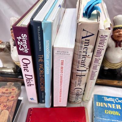 Vintage Betty Crocker Cooky Cook Books Chef book ends