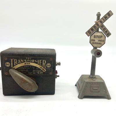 Marx  Metal Railroad Train Cars & Tracks *Read Details