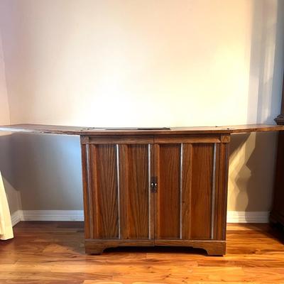 Solid Wood Sewing Cabinet With Singer 9430 Sewing Machine *Read Details*