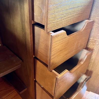 Solid Wood Sewing Cabinet With Singer 9430 Sewing Machine *Read Details*