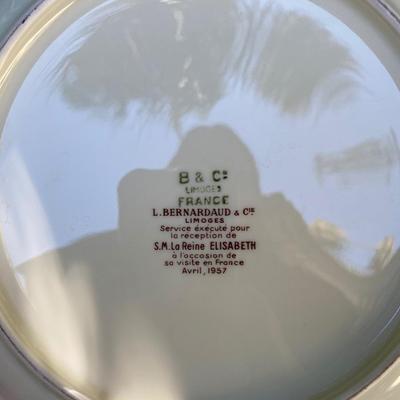 Limoges La Reine Elisabeth China Set