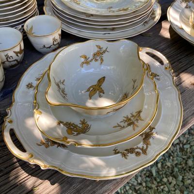 Limoges La Reine Elisabeth China Set