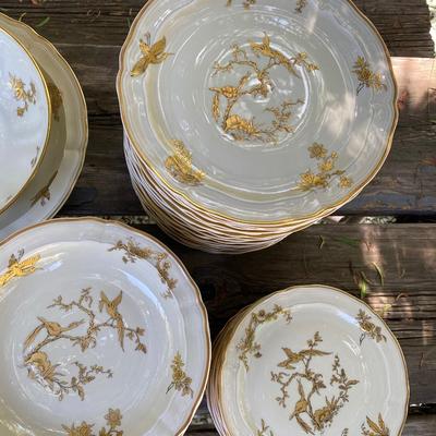 Limoges La Reine Elisabeth China Set