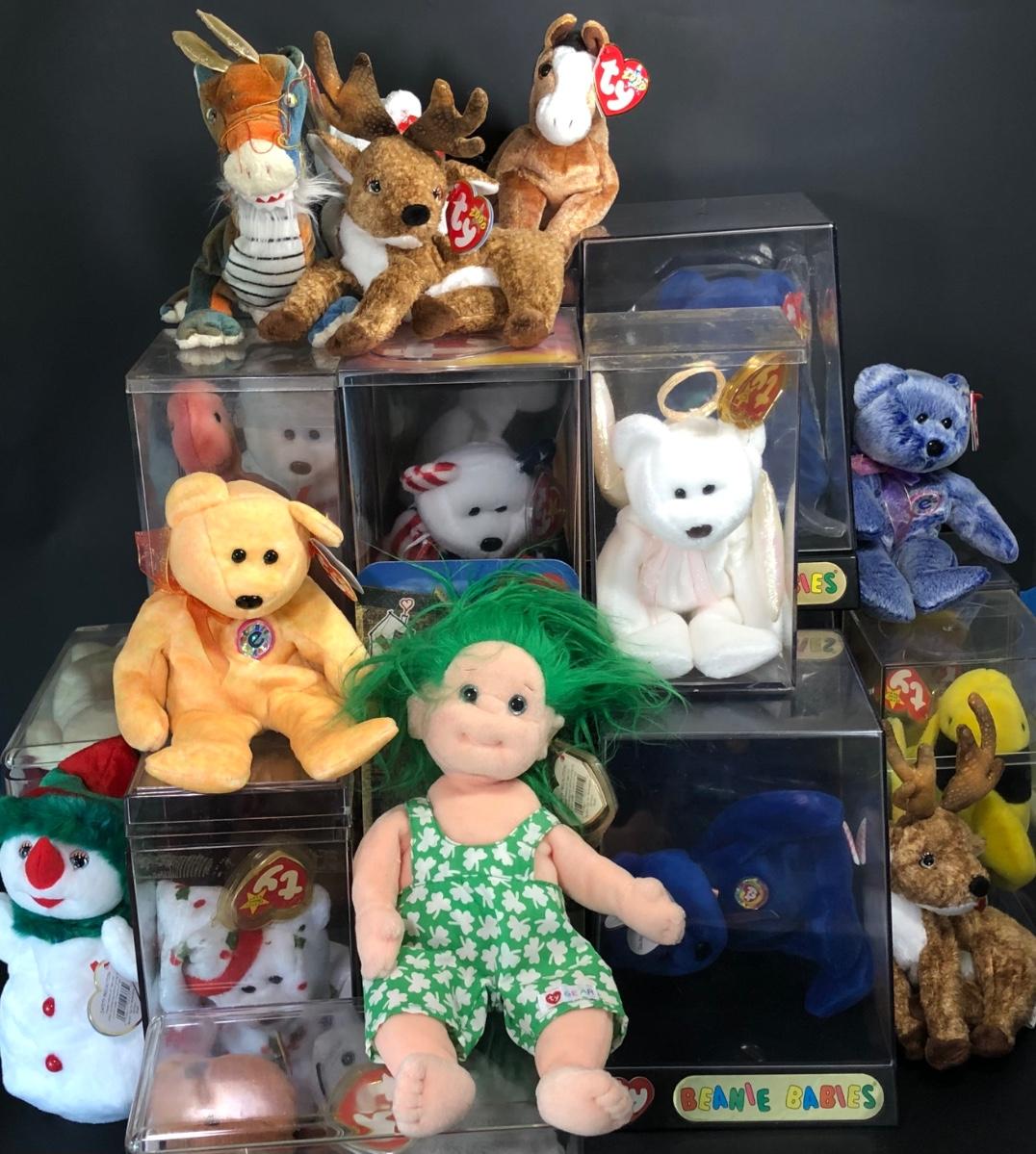 LOT 46M Assorted TY Beanie Babies & Display Cases