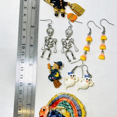 Halloween jewelry lot