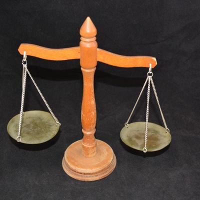 Vintage Decorative Scales of Justice Balance Scale 10"
