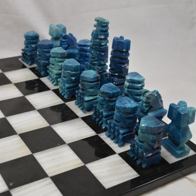 Quartz & Agate Chess Pieces and Board