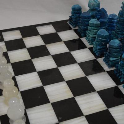 Quartz & Agate Chess Pieces and Board