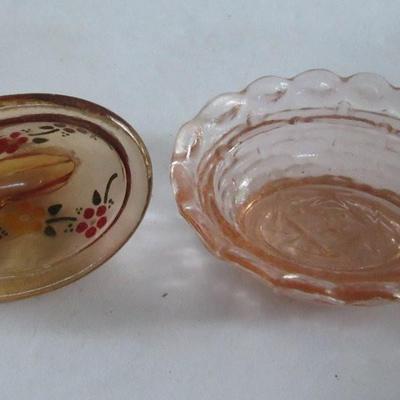 Lot 309:  Older Hand Painted Boyd Glass Bunny Covered Salt Dip