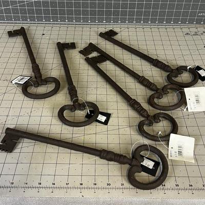 6 Decorative Iron  Keys 