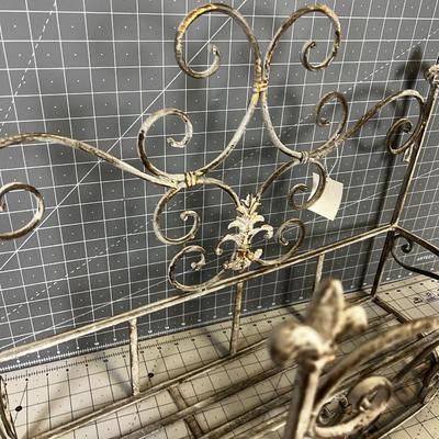2 Iron Wall Pocket Planter Holders