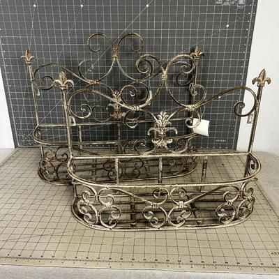 2 Iron Wall Pocket Planter Holders