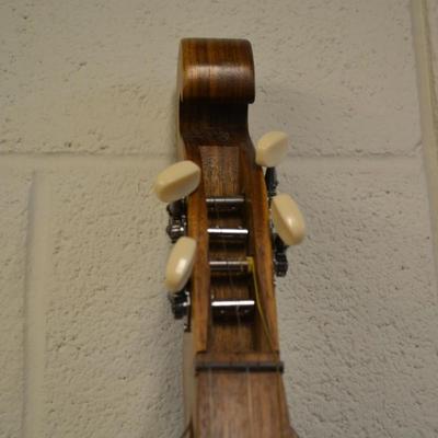 Tom Scanlan Dulcimer No. 127 with Case & Sheet Music