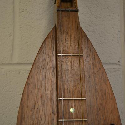 Tom Scanlan Dulcimer No. 127 with Case & Sheet Music
