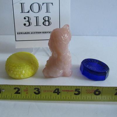 Lot 318: Boyd Glass Dog and 2 Open Salt Dips