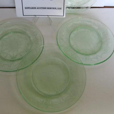 Lot 323:  Child's Dishes, Mosser Glass Set of 4 Green Dinner Plates