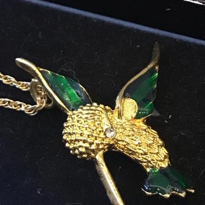 Vintage Green Enamel Hummingbird Pendant Necklace  Rhinestone Eye Gold.  New in Box