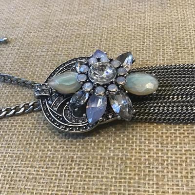 Beautiful Fashion Necklace Glass Stones