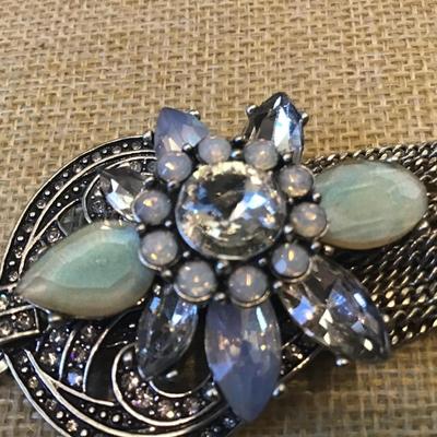 Beautiful Fashion Necklace Glass Stones
