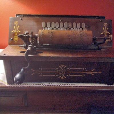 RARE!! Antique Gem Roller Organ With 22 Rollers/Cobs (One of them is the very first one!)