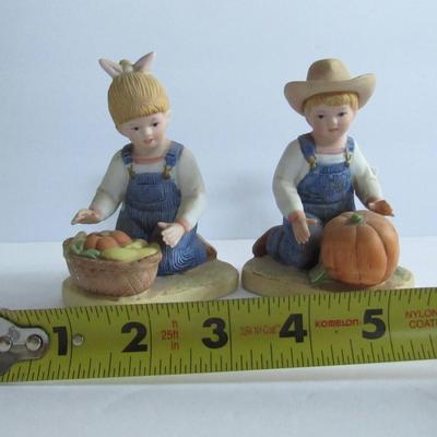 Lot 343:  Older Denim Days Figurine Pair