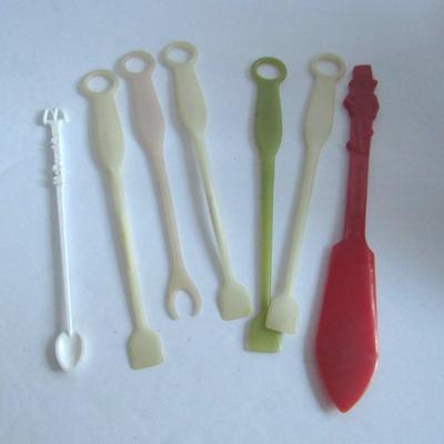 Lot 347: Vintage Tupperware Cheese Servers, Mr Peanut Spreader, McDonalds Spoon