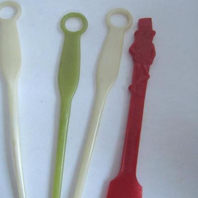 Lot 347: Vintage Tupperware Cheese Servers, Mr Peanut Spreader, McDonalds Spoon