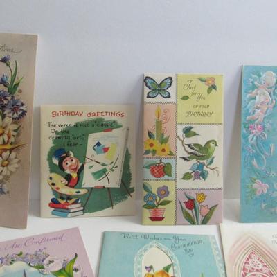 Lot 366: Lot of Used Vintage Greeting Cards For Crafting
