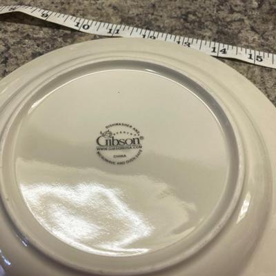 Gibson China 8 Place Settings 6 Cups
