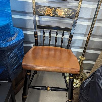 American Folk Style L Hitchcock table with 4 chairs with floral stenciled decoration..