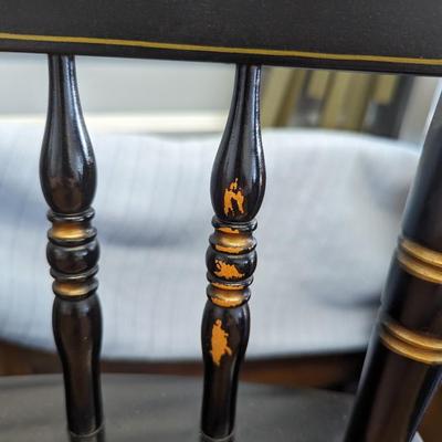 American Folk Style L Hitchcock table with 4 chairs with floral stenciled decoration..