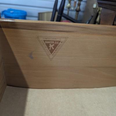 5 drawer dresser in great condition,  Made by Sumter Cabinet Company,