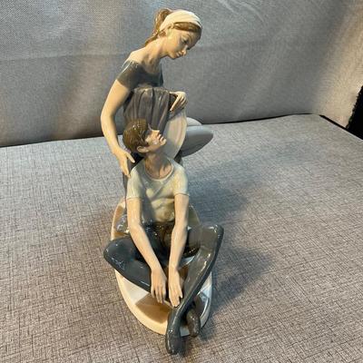"Dancers Resting" Rare Lladro Retired