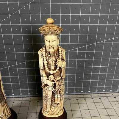 2 Oriental Resin Figurines 