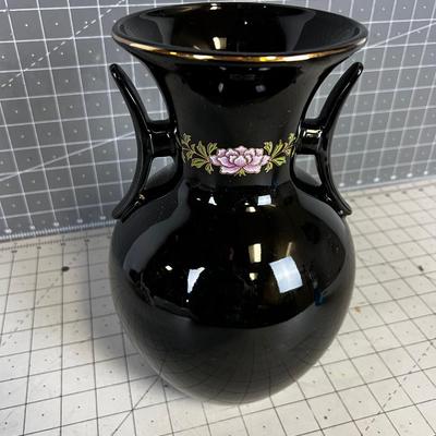 ASIAN Vase Black with Golden Pheasant 