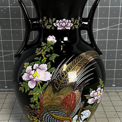 ASIAN Vase Black with Golden Pheasant 