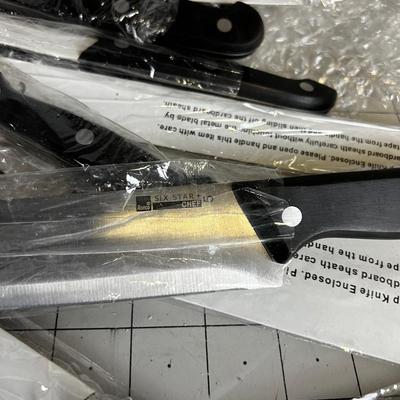 NEW in the Box Cutlery Set, by 6 Star Chef 