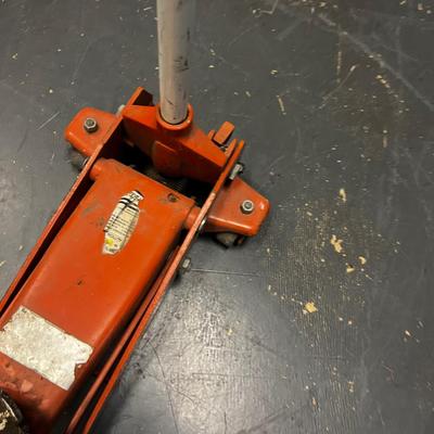 5 Ton Hydraulic Floor Jack.