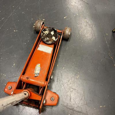5 Ton Hydraulic Floor Jack.