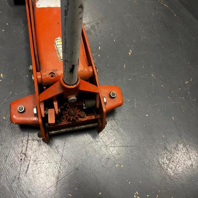 5 Ton Hydraulic Floor Jack.