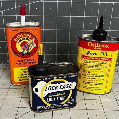 3 Vintage Small COLLECTIBLE oil Cans 