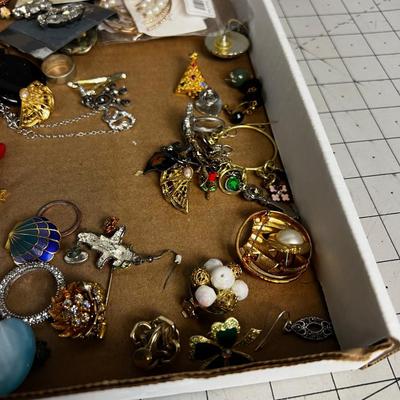 Tray of  Earrings, Costume Jewelry