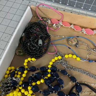 Necklace Lot 