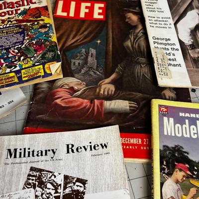 VINTAGE OLD Magazines & Comics