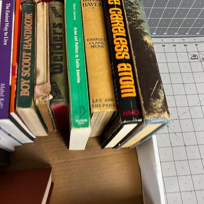 TRAY of Books 