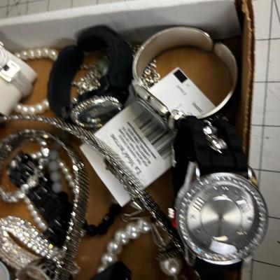 Jewels: Watches and Such MOSTLY NEW 