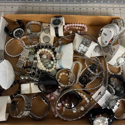 Jewels: Watches and Such MOSTLY NEW 